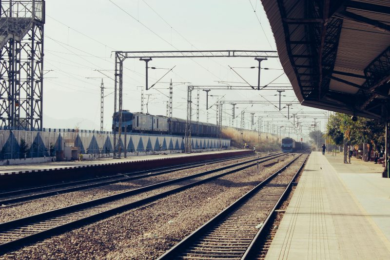 Logística ferroviaria claves para coordinar proyectos de transporte con seguridad